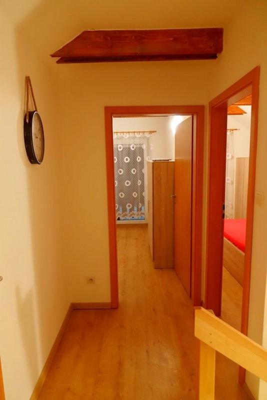 Chata Pri Jaskyni Bystrá Exteriör bild