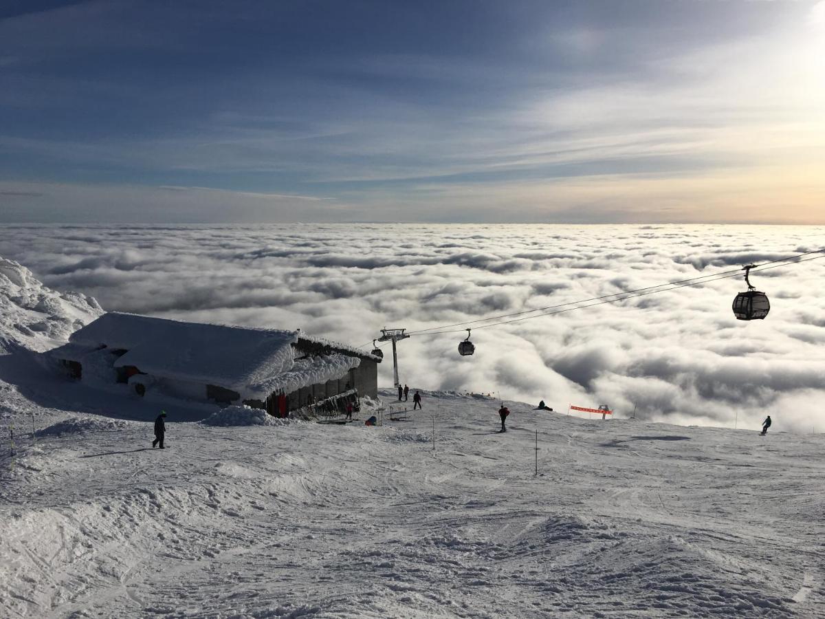 Chata Pri Jaskyni Bystrá Exteriör bild