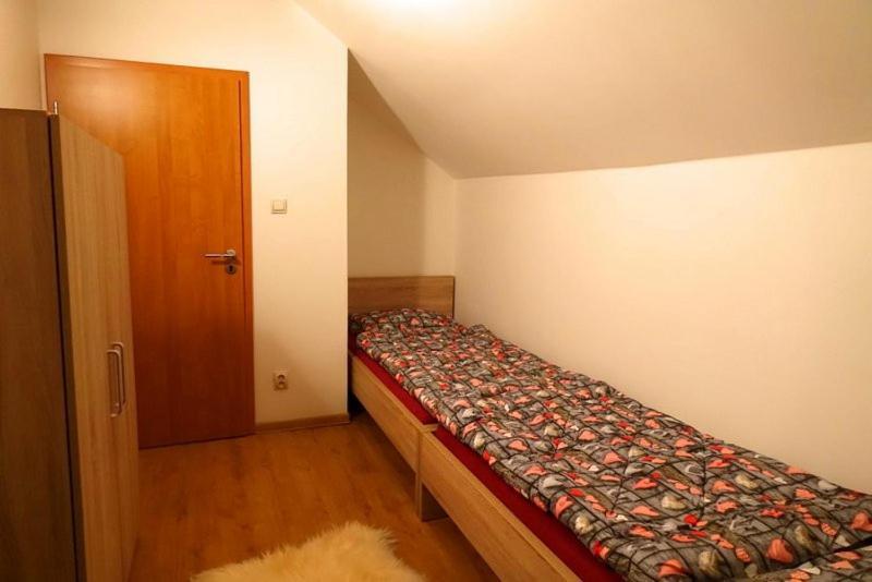 Chata Pri Jaskyni Bystrá Exteriör bild
